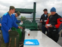Полевая кухня. Настолько вкусно, что народ приходил за добавкой по второму и третьему разу! Полевая кухня. Настолько вкусно, что народ приходил за добавкой по второму и третьему разу!